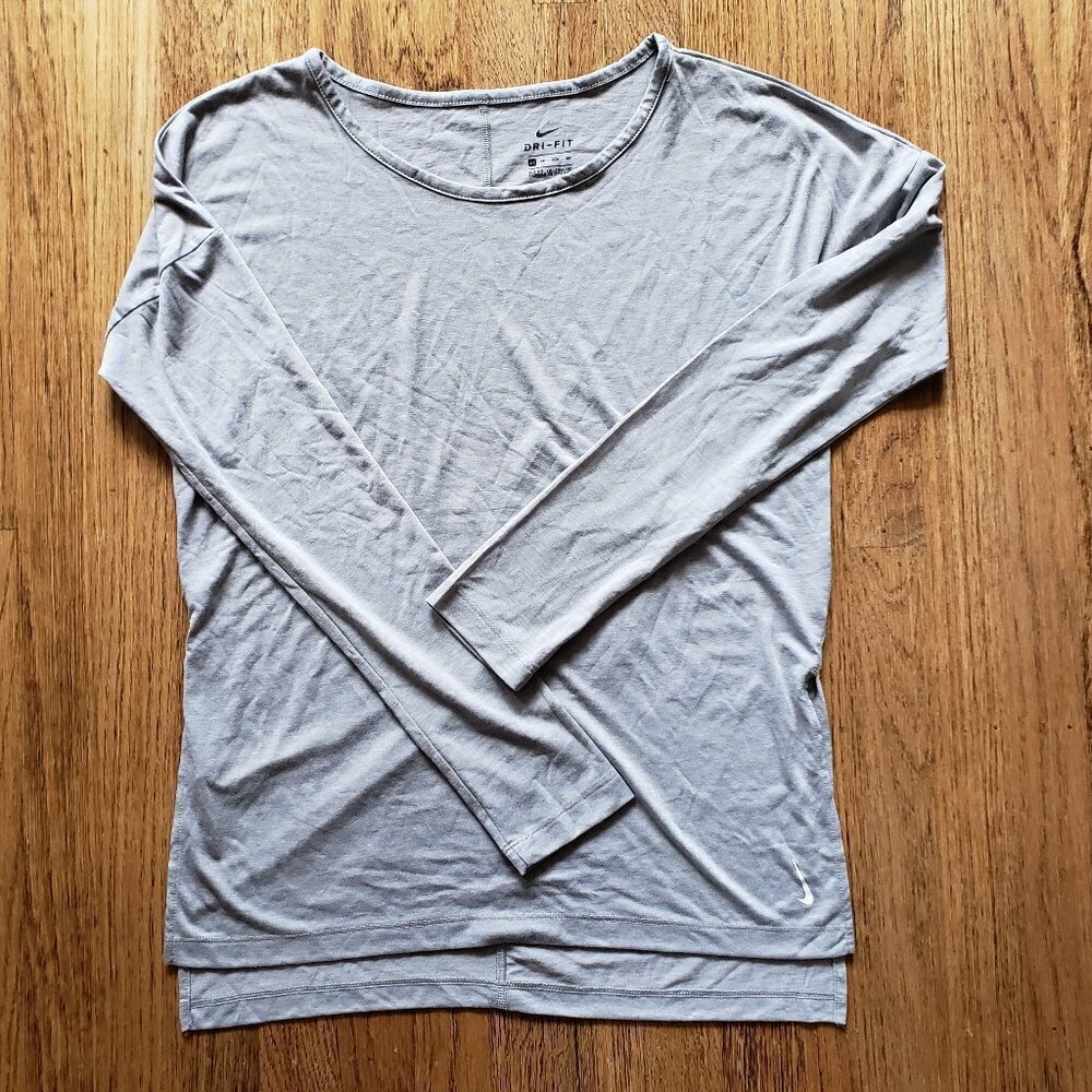 Nike Women's Fall One Luxe Long Sleeve Top  CJ9324-073– Size XS